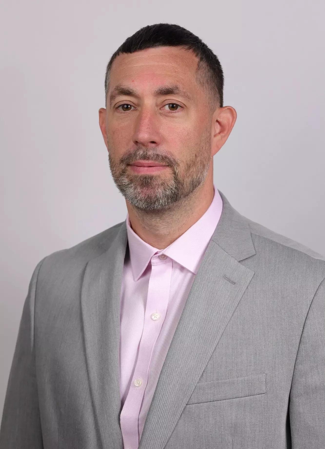 Andrew Wisniewski headshot